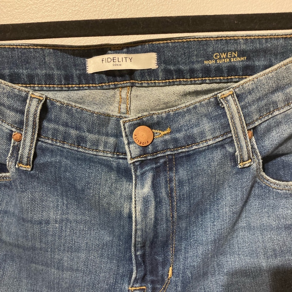Fidelity Denim super-high-rise stretch skinny jeans, size 31.
